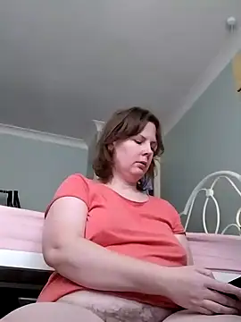 Snapshot of xxSexyBushLinnxx chatting on 01-24-25, 11:37 xxSexyBushLinnxx online show from 01-24-25, 11:37