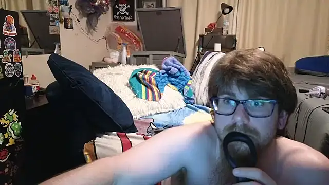 Snapshot of LovelyGreekDick6 chatting on 10-14-25, 08:04 LovelyGreekDick6 online show from 10-14-25, 08:04