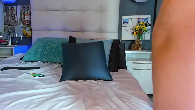 Snapshot of cinthya_walker1 chatting on 02-12-25, 06:30 cinthya walker1 online show from 02-12-25, 06:30