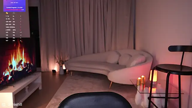 anniehillofficial online show from 02-21-25, 07:43