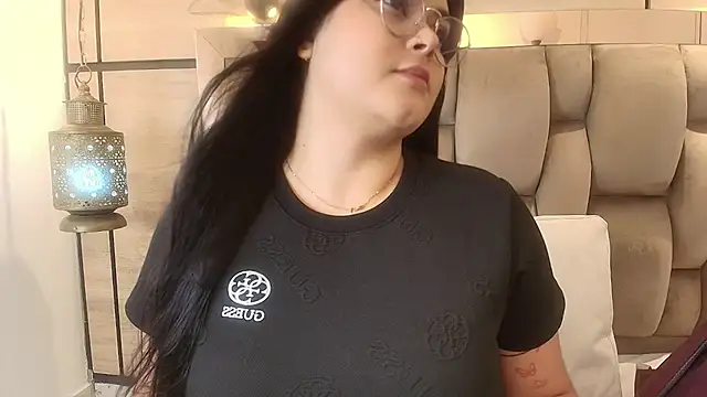 Snapshot of im_mou_ chatting on 11-12-25, 11:43 im mou online show from 11-12-25, 11:43