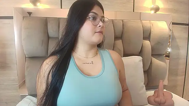 Snapshot of im_mou_ chatting on 11-27-25, 12:07 im mou online show from 11-27-25, 12:07