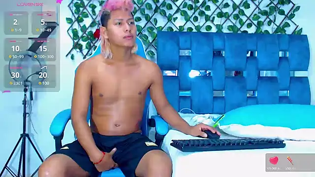 Snapshot of Hakim_prettynigg chatting on 01-17-25, 03:00 Hakim prettynigg online show from 01-17-25, 03:00