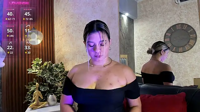 Snapshot of Gaia_Stone chatting on 12-27-24, 01:07 Gaia Stone online show from 12-27-24, 01:07