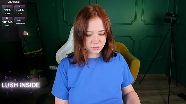 Snapshot of Pretty_Alison chatting on 10-07-25, 02:25 Pretty Alison online show from 10-07-25, 02:25