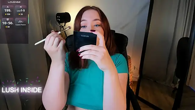 Snapshot of Pretty_Alison chatting on 11-05-25, 02:17 Pretty Alison online show from 11-05-25, 02:17