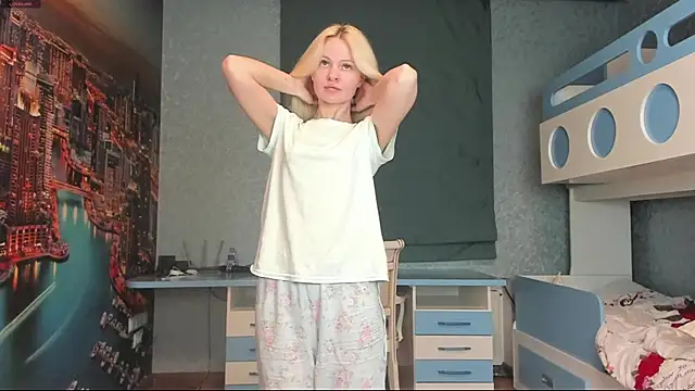 Masha 2002 online show from 04-24-26, 06:43