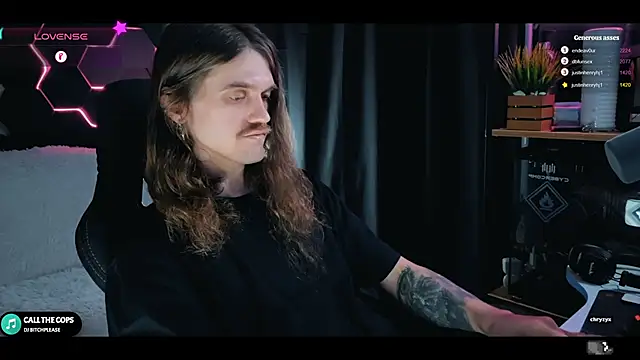 Snapshot of TechnoJesus chatting on 12-10-24, 05:11 TechnoJesus online show from 12-10-24, 05:11