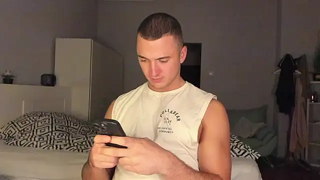 Snapshot of paulblack21 chatting on 11-17-25, 09:31 paulblack21 online show from 11-17-25, 09:31