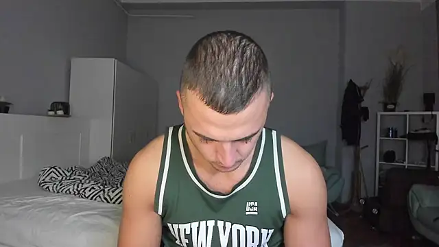 Snapshot of paulblack21 chatting on 11-22-25, 11:31 paulblack21 online show from 11-22-25, 11:31