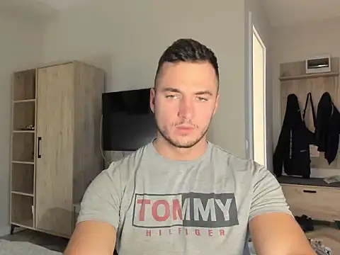 Snapshot of paulblack21 chatting on 04-04-26, 10:40 paulblack21 online show from 04-04-26, 10:40