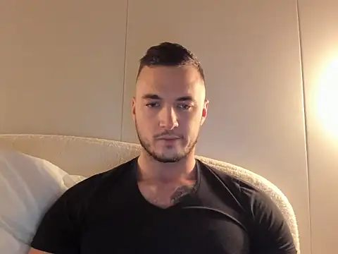 Snapshot of paulblack21 chatting on 04-09-26, 08:36 paulblack21 online show from 04-09-26, 08:36