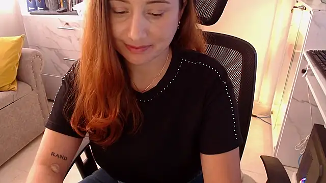 Snapshot of Angela_smile chatting on 12-14-24, 06:09 Angela smile online show from 12-14-24, 06:09