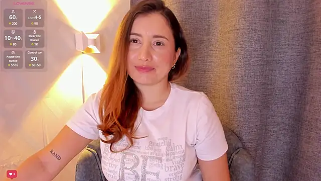 Snapshot of Angela_smile chatting on 12-17-24, 02:33 Angela smile online show from 12-17-24, 02:33