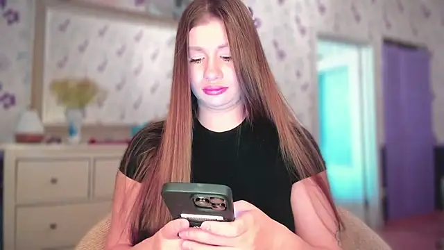 Snapshot of JuicyHelenX chatting on 09-23-25, 11:24 JuicyHelenX online show from 09-23-25, 11:24