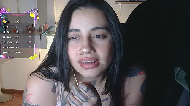 Snapshot of val_bardot chatting on 06-03-26, 03:42 val bardot online show from 06-03-26, 03:42