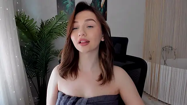 GracefulLook online show from 02-28-25, 06:54