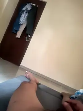 rajstrip12650 online show from 10-16-25, 08:37