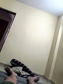 rajstrip12650 online show from 01-17-26, 04:33