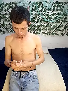 Snapshot of Juam22 chatting on 09-26-25, 04:49 Juam22 online show from 09-26-25, 04:49