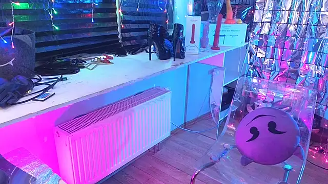 Snapshot of wickedxqueen chatting on 03-02-25, 05:44 wickedxqueen online show from 03-02-25, 05:44