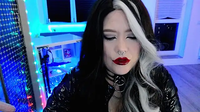 Snapshot of wickedxqueen chatting on 03-22-26, 09:29 wickedxqueen online show from 03-22-26, 09:29