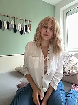 LaurenSommer online show from 11-12-25, 08:48