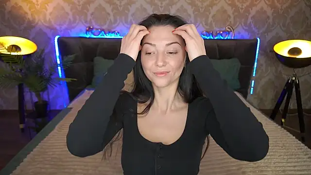 EmilyHalls online show from 03-15-25, 06:58