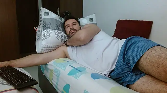 Snapshot of rodrher81 chatting on 01-21-25, 10:52 rodrher81 online show from 01-21-25, 10:52