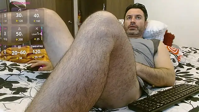 Snapshot of rodrher81 chatting on 10-09-25, 03:21 rodrher81 online show from 10-09-25, 03:21