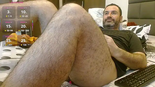 Snapshot of rodrher81 chatting on 10-29-25, 03:42 rodrher81 online show from 10-29-25, 03:42