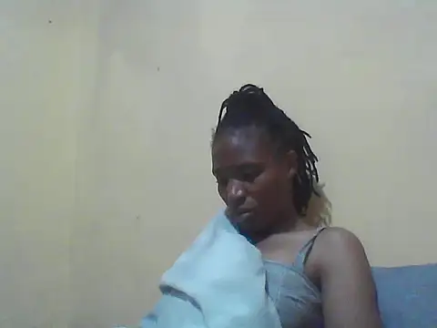 Smillie prety online show from 11-19-25, 04:23