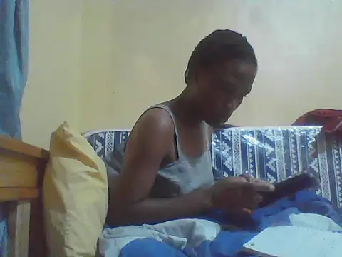 Snapshot of Smillie_prety chatting on 05-13-26, 05:27 Smillie prety online show from 05-13-26, 05:27