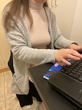 AlisaaRose online show from 03-12-25, 07:28