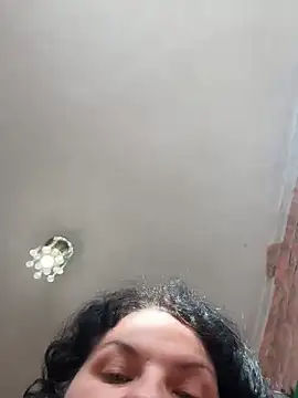 Snapshot of Taisia_W chatting on 02-27-25, 10:59 Taisia W online show from 02-27-25, 10:59