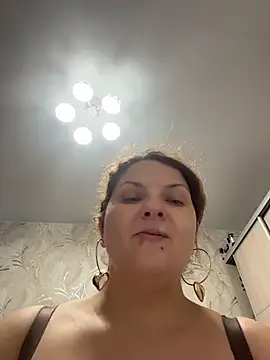 Snapshot of Taisia_W chatting on 12-17-25, 07:03 Taisia W online show from 12-17-25, 07:03