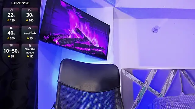 Snapshot of Fenty_XX chatting on 01-31-25, 08:12 Fenty XX online show from 01-31-25, 08:12