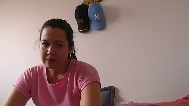 lady hot2xx online show from 02-20-25, 08:14