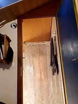 Snapshot of Cridere chatting on 02-16-25, 10:54 Cridere online show from 02-16-25, 10:54