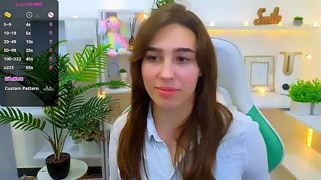  Eliizabeth  online show from 01-24-25, 12:52