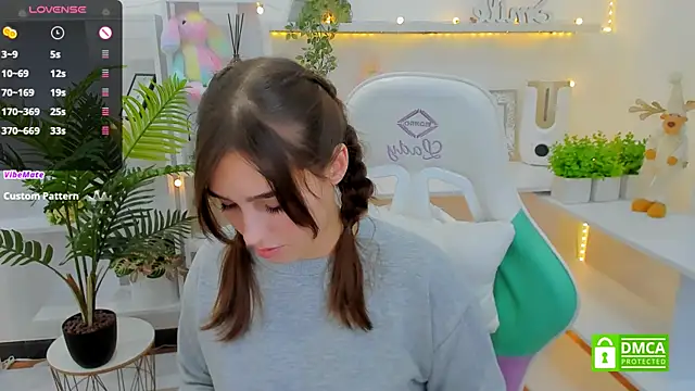  Eliizabeth  online show from 01-28-25, 10:34