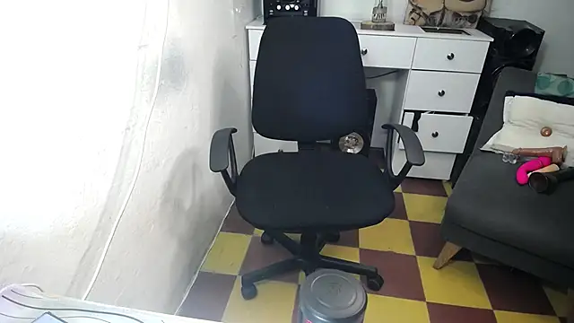 Snapshot of Madyson_ho chatting on 09-09-25, 04:23 Madyson ho online show from 09-09-25, 04:23