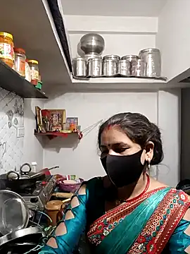 Riyaa-Devi online show from 12-18-24, 03:37