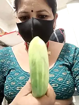 Riyaa-Devi online show from 02-21-25, 06:04