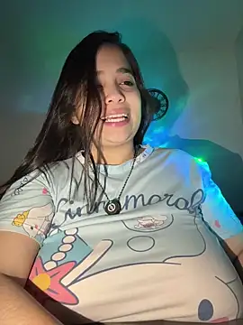 tati reyess online show from 09-28-25, 04:07