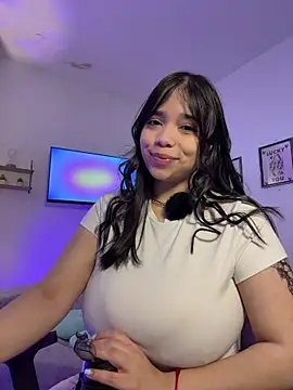 tati reyess online show from 04-26-26, 11:52