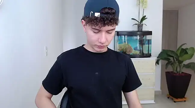 adrian morelly online show from 12-06-24, 06:39