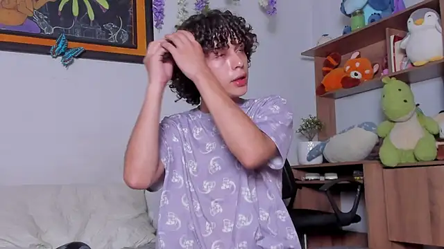 Snapshot of Cherry_boy_18 chatting on 02-20-25, 01:57 Cherry boy 18 online show from 02-20-25, 01:57