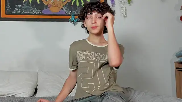 Snapshot of Cherry_boy_18 chatting on 03-09-25, 03:54 Cherry boy 18 online show from 03-09-25, 03:54