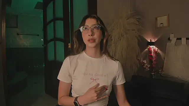 lua ferch   online show from 01-08-25, 12:37